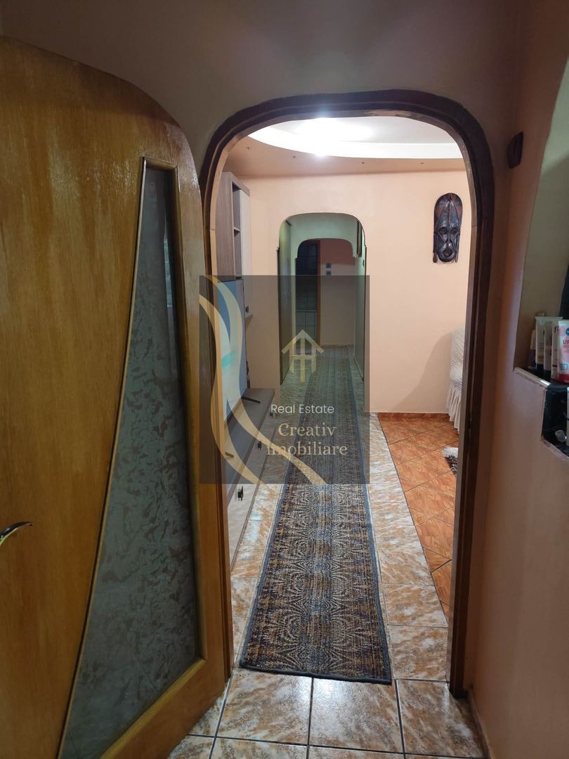 Apartament de vanzare 4 camere - Poză 3