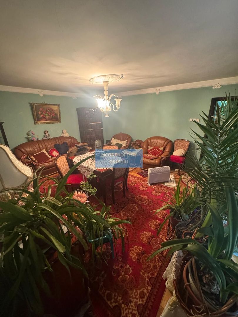 Casă de vânzare – Strada Dunării - Poză 1