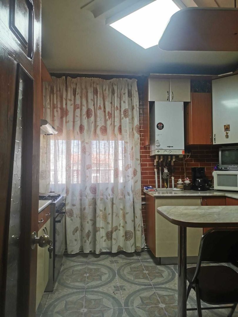 Vând Ap 4 camere centru - Poză 5