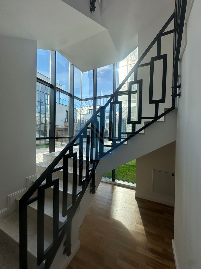 Vila cu 5 camere cu piscina proprie - scoala Americana - Poză 33