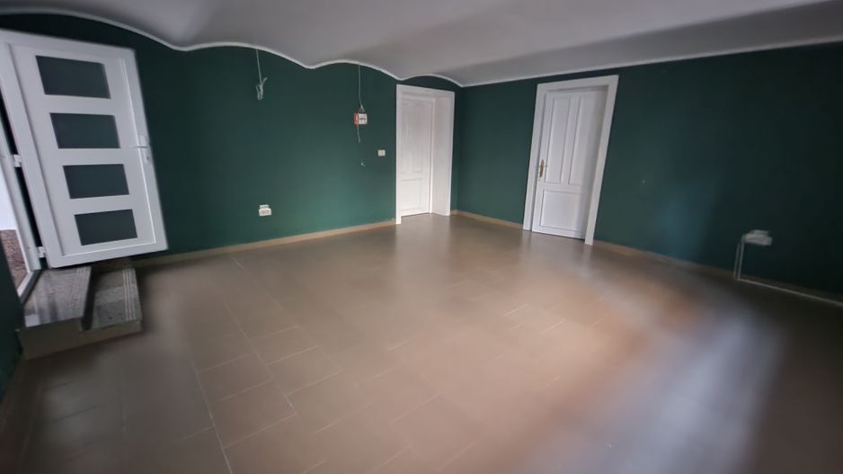 Imobil D+P+1E - 14 camere - Poză 19