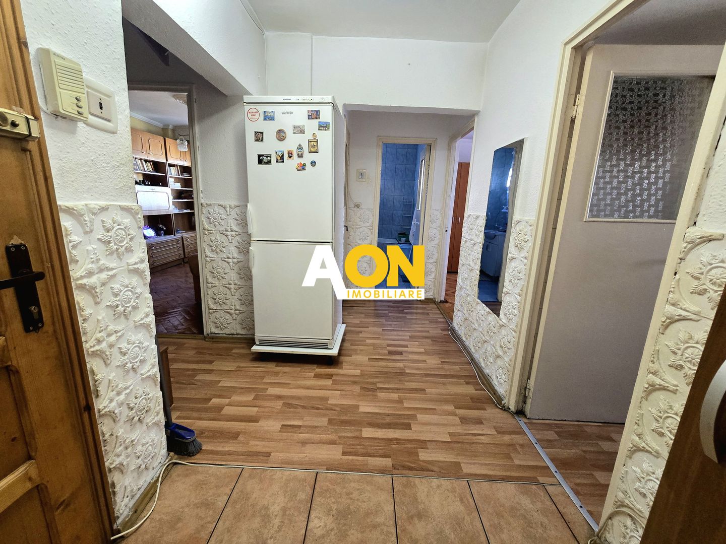 Apartament 3 Camere, 2 Bai, 2 Balcoane, Zona Cetate - Poză 2