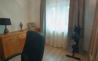 Vând apartament decomandat cu 3 camere, micro 16. - Poză 9