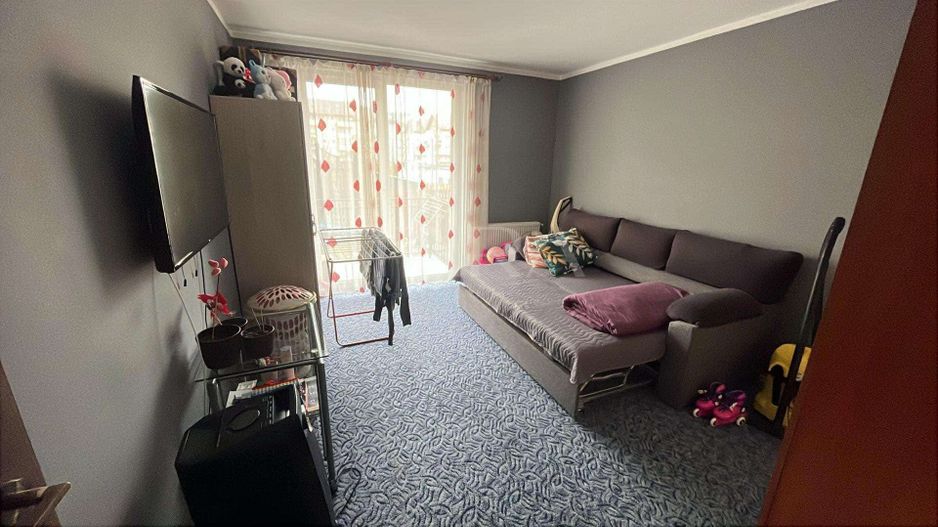 Apartament cu două camere decomandate în zona Eroilor, Florești. - Poză 1