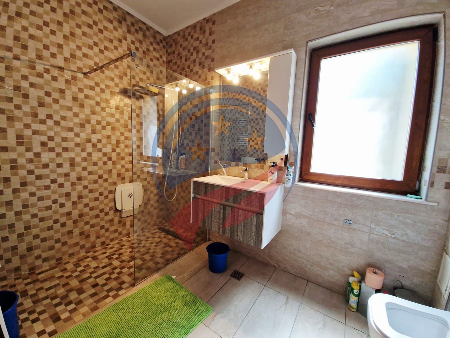 CASA P +E  5 camere -Cosoveni - Poză 13