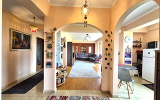 Tractoru, zonă liniștită de case, apartament spațios 3 camere cu garaj - Poză 6
