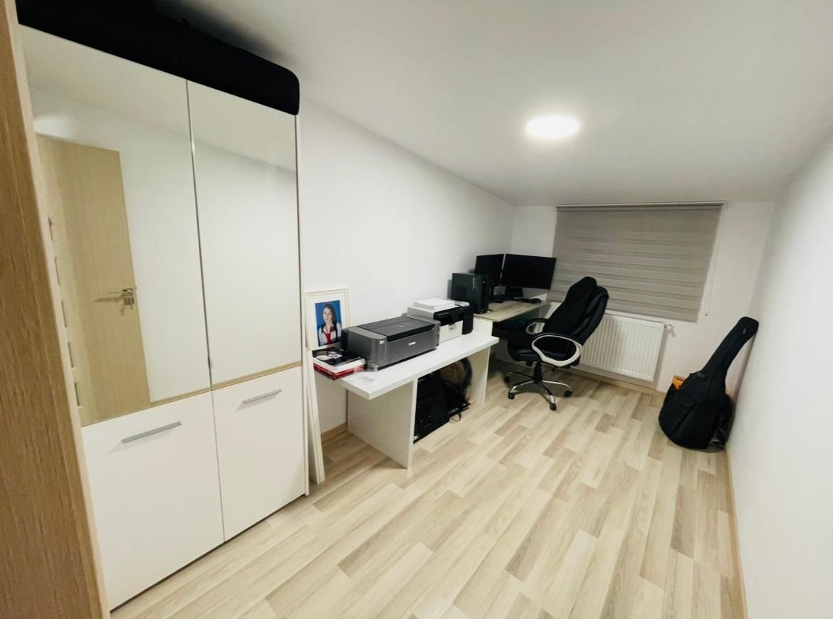 Casa 4 camere semimobilata in Cartier Izvor Tarlungeni Brasov - Poză 9