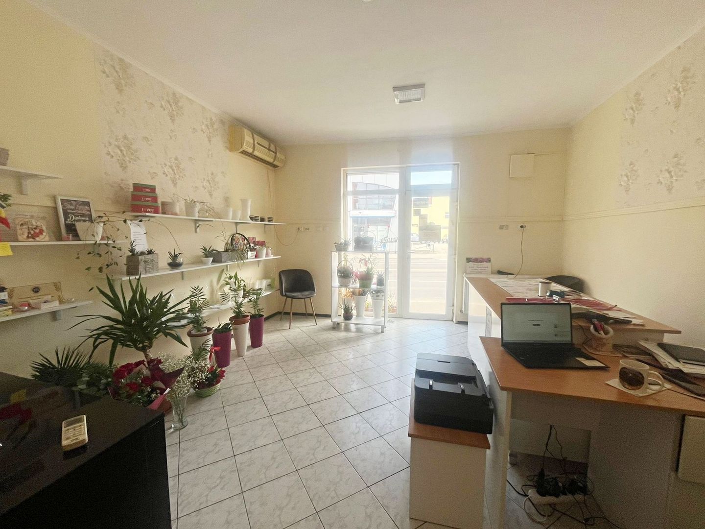 Casă cu 2 spații comerciale la stradă zona Decebal, Oradea - Poză 21