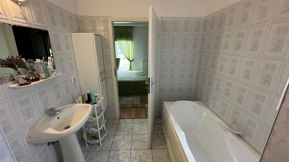 Casă / Vilă cu 5 camere zona Lunei - Poză 25