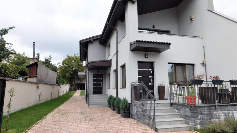 Casa moderna Cartier Dambu Rotund | La Cheie - Poză 4