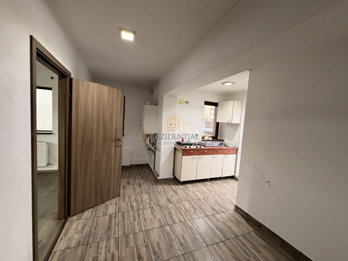 Spatiu comercial, pozitionare excelenta, exact la metrou Aparatorii P - Poză 19