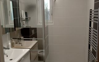 Vând apartament cu 2 camere 50 mp - Poză 7