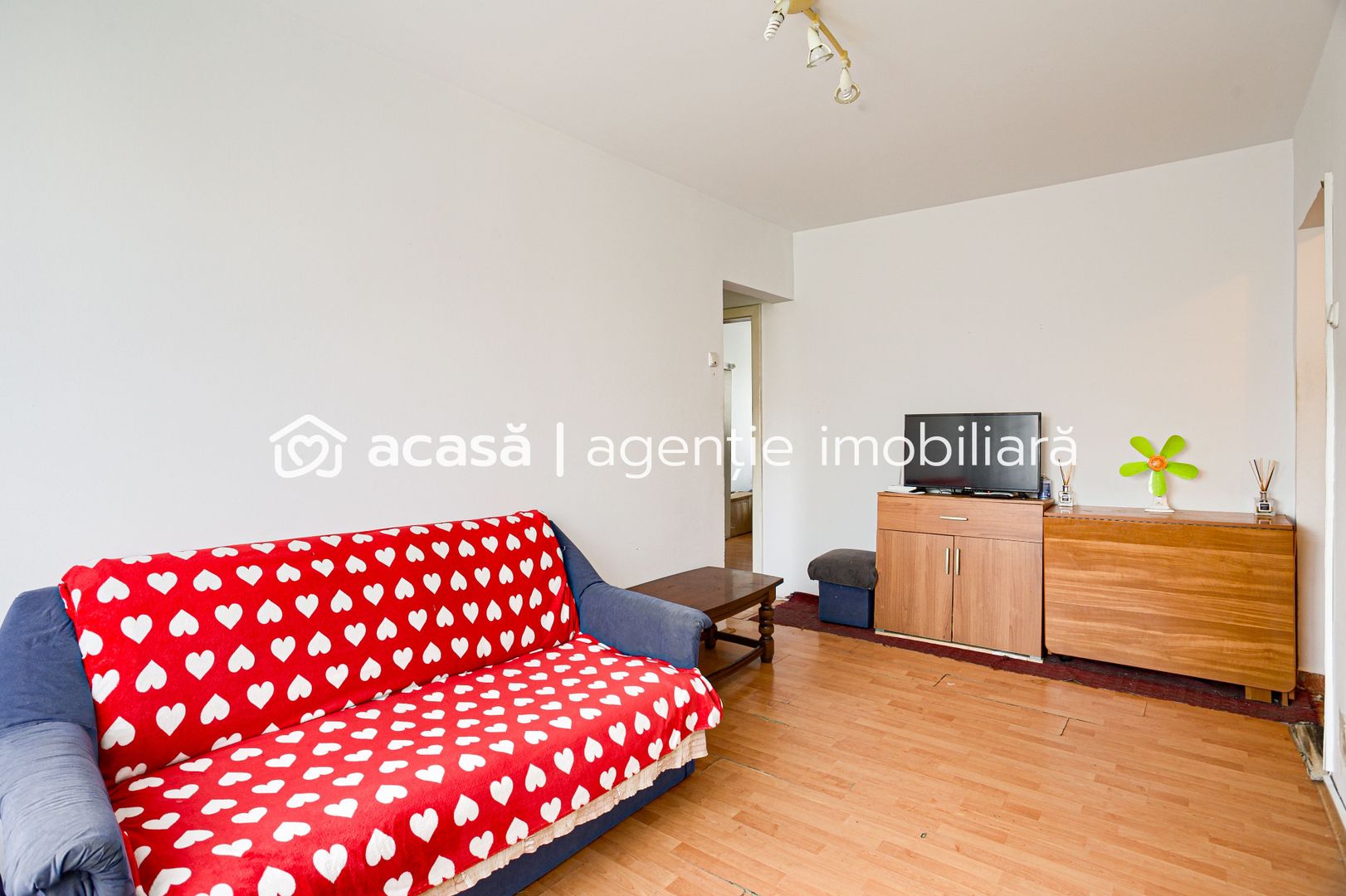 VANDUT! Apartament cu 3 camere Vlaicu etaj 4 - Comision 0% - Poză 2