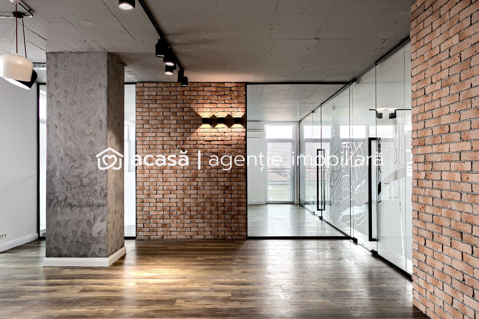 De închiriat - Spațiu ultracentral de birouri în Arad cu parcare - Poză 6