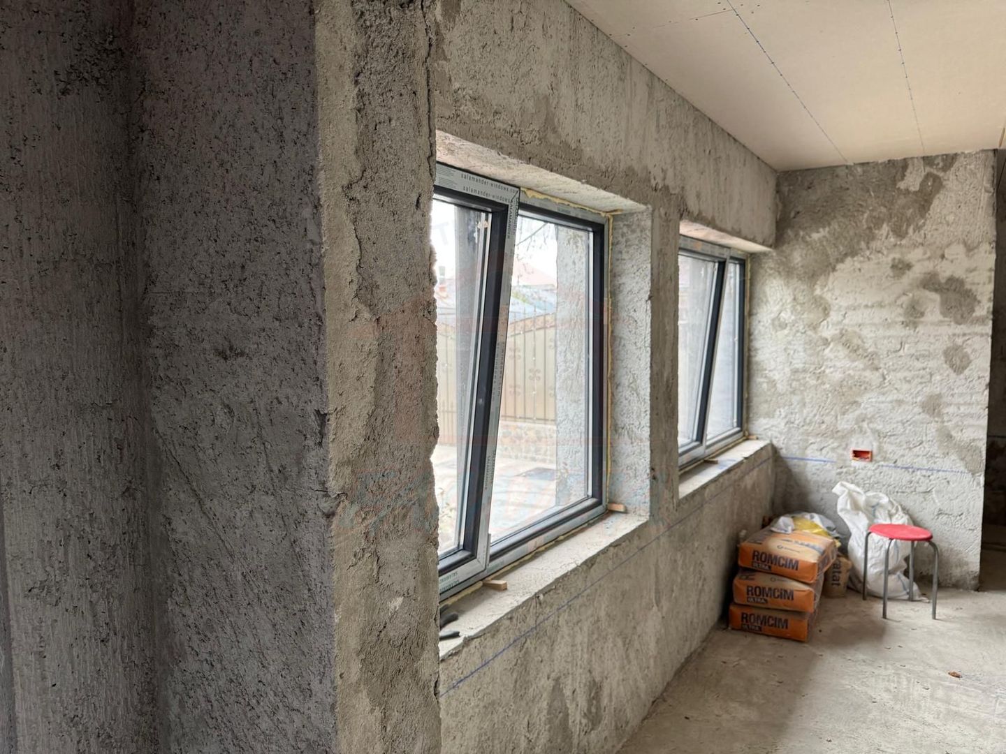 114.000 Euro- casa 3 dormitoare, 2 grupuri sanitare, zona Arcasilor - Poză 11