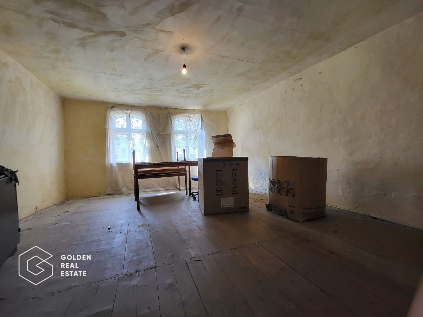 Casa cu teren de 1807 mp, Oras Lipova - Poză 3