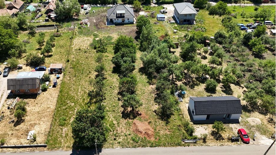 De vanzare teren intravilan - Poză 1