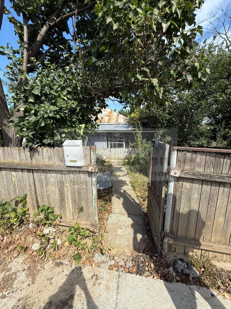 Casă + 2129 mp teren, zonă liniștită, Goruni, Iași – 76.000 euro - Poză 9