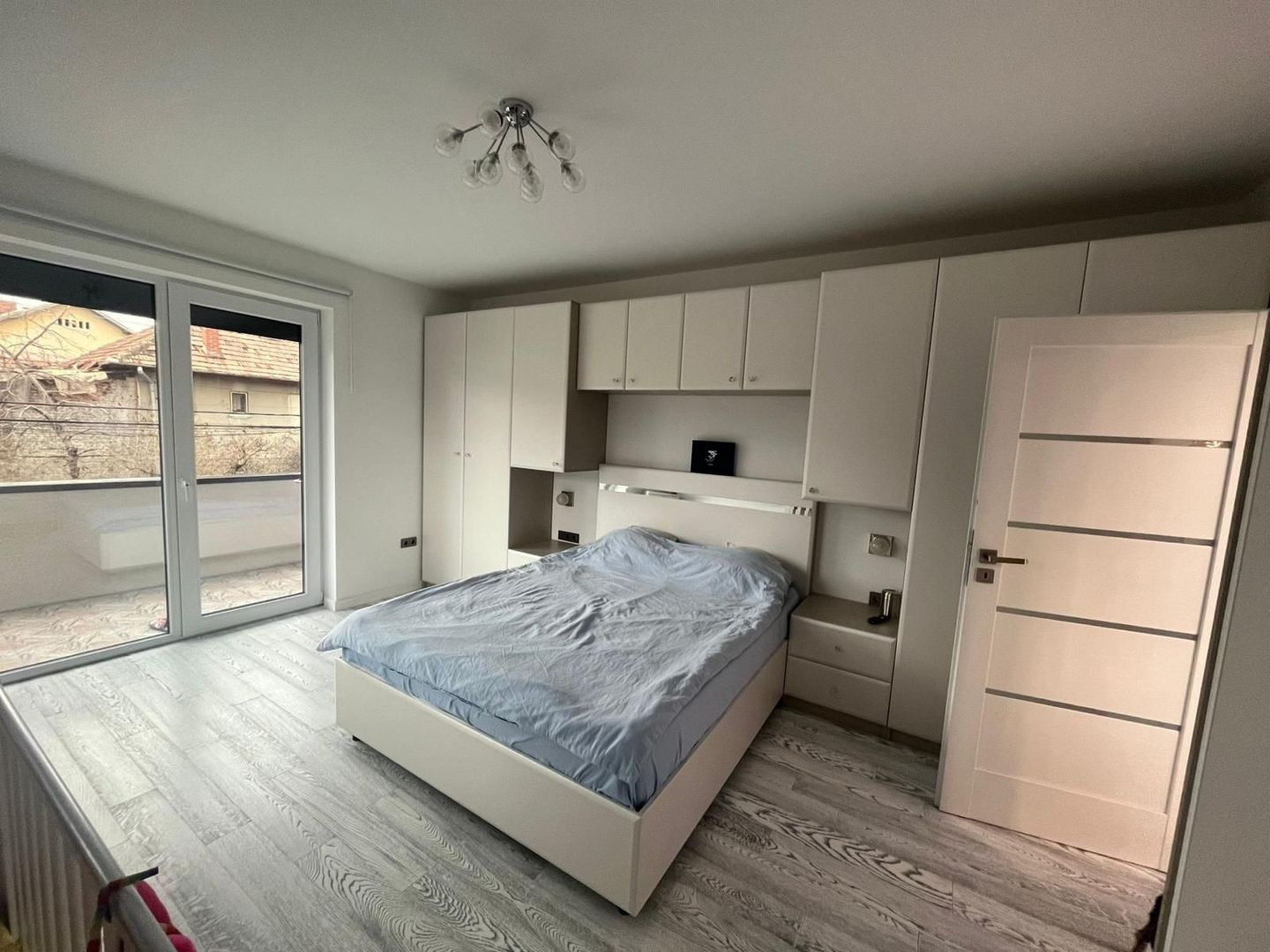 Apartament de 3 camere  de închiriat, în bloc nou, zona Trei Stejari - Poză 8