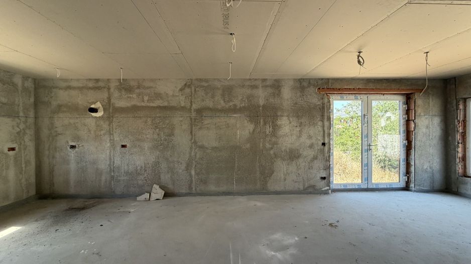 Casa la gri, 4 dormitoare, 3 bai, teren 400 mp - Poză 8
