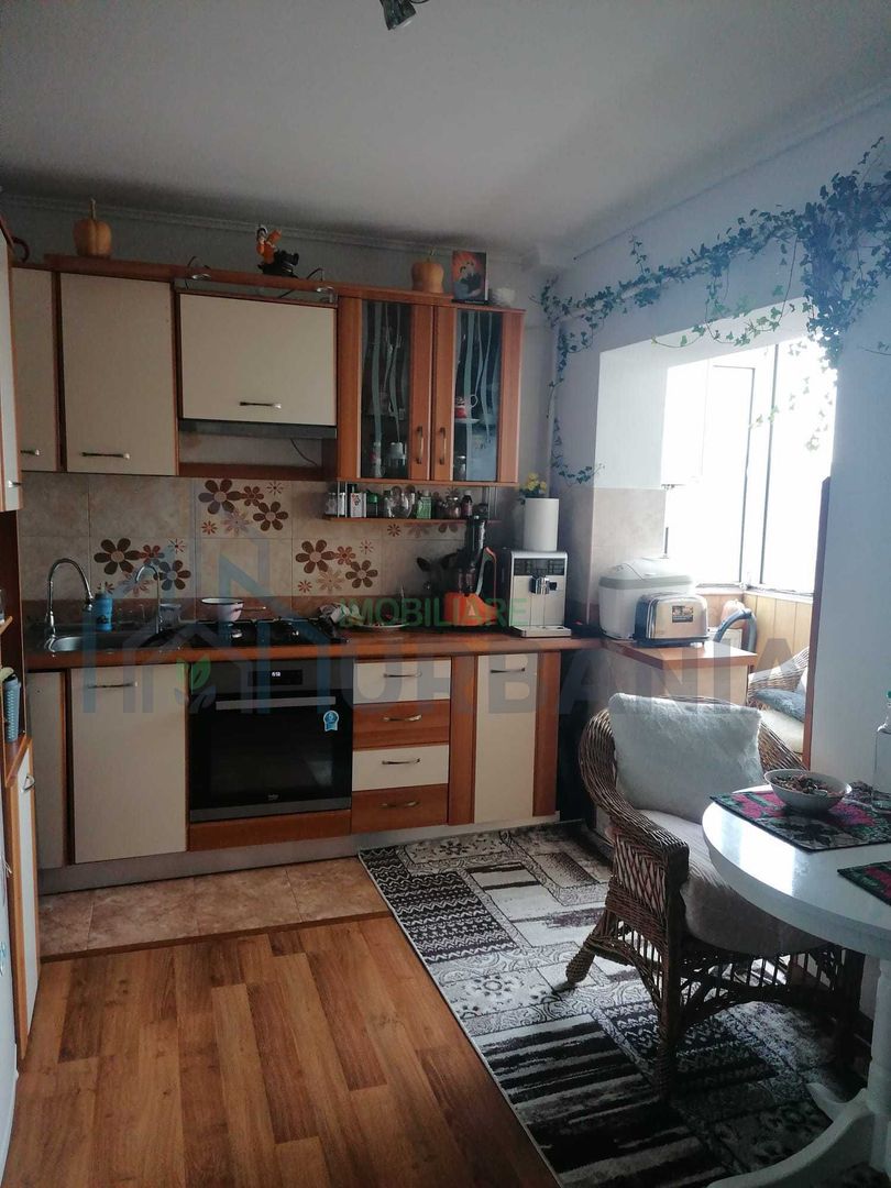 Apartament 4 camere, etaj 7/8, cartier Dacia, Iasi - 184.992 EUR - Poză 1