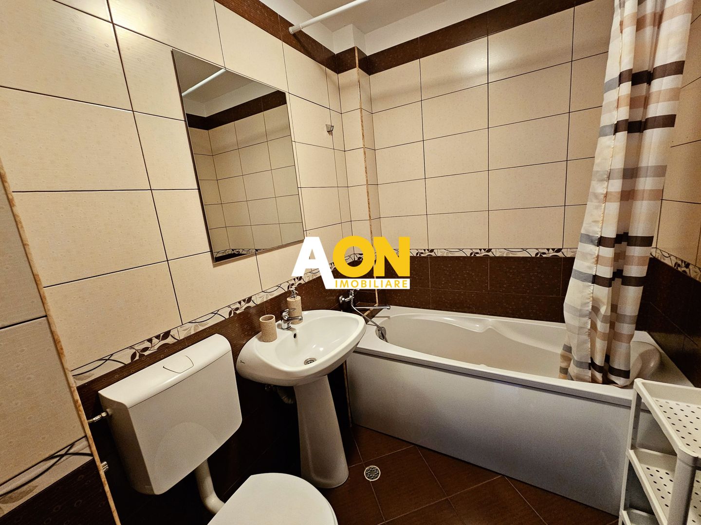 Apartament 2 camere, decomandat, mobilat, utilat, etaj 2, Centru - Poză 4