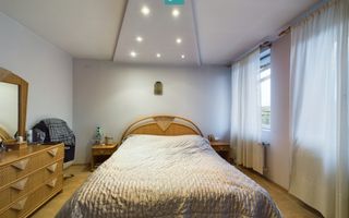 Casă situată Central în Dumbrăvița - Poză 20