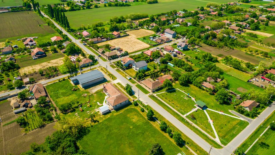 Casă cu potențial în Iratoș - Poză 10