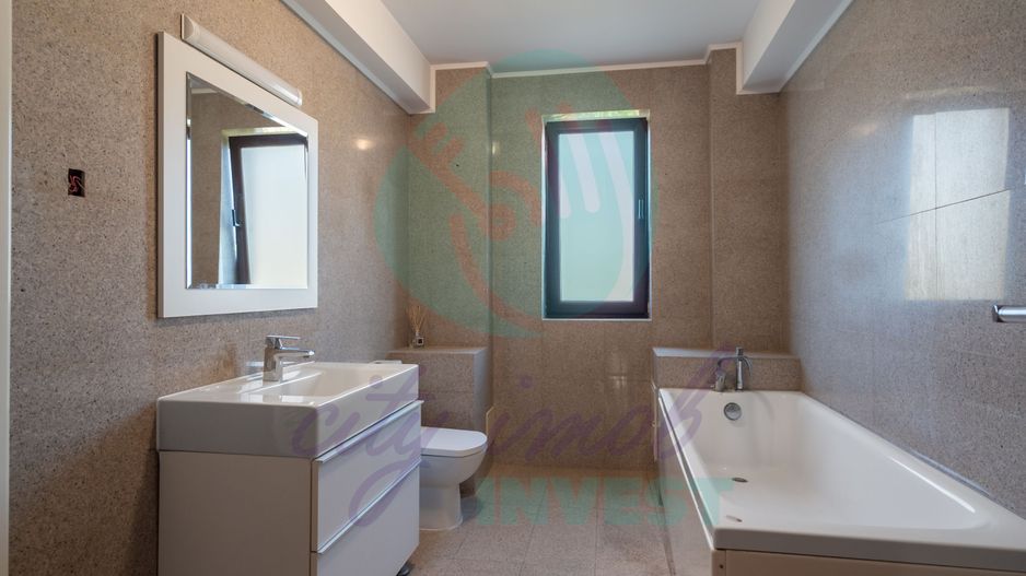 Casa in zona Vitan - Splai, ideala pentru orice tip de activitate sau locuinta - Poză 16