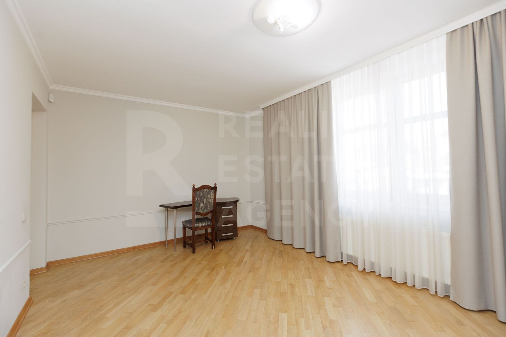 Chirie, casă, 3 nivele, strada Frumoasa, Centru - Poză 16