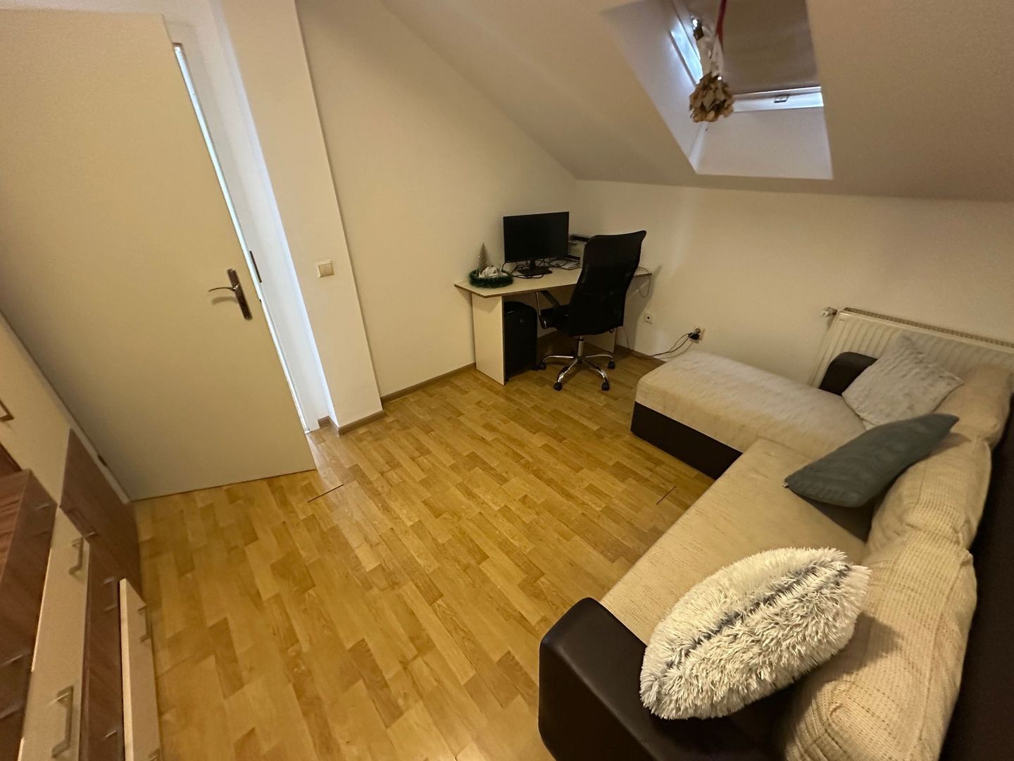 Casă / Vilă cu 5 camere zona Lunei - Poză 30
