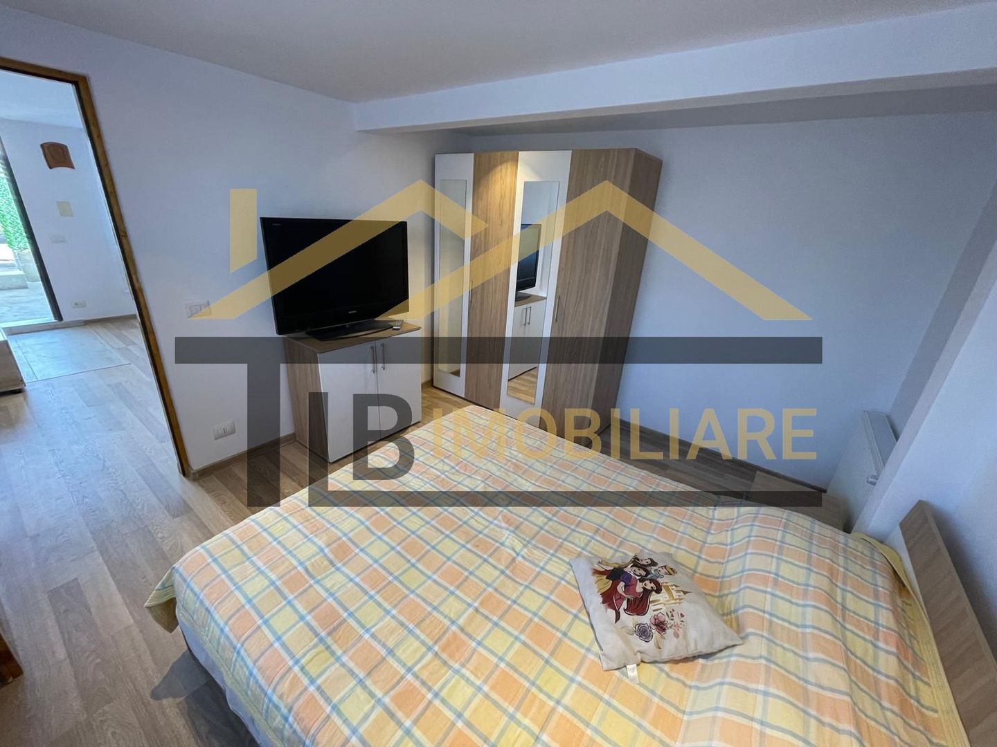 Casa de 3 camere, 50 mp, 30 mp terasa, Zona Sangeorgiu de Mures - Poză 7