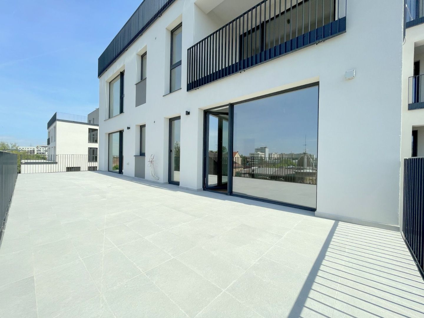 Apartment 3 camere cu terasa de 46 mp - Poză 6