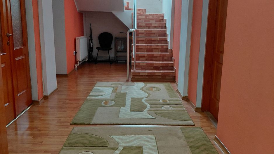 Casă Spațioasă P+1+M, 265 mp Utili, 1000 mp Teren – Toate Utilitățile, Vânători - Poză 29