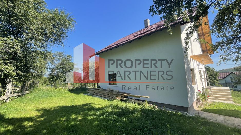 Casa Batraneasca Reconditionata Tohanita Bran 2300 mp Teren - Poză 10