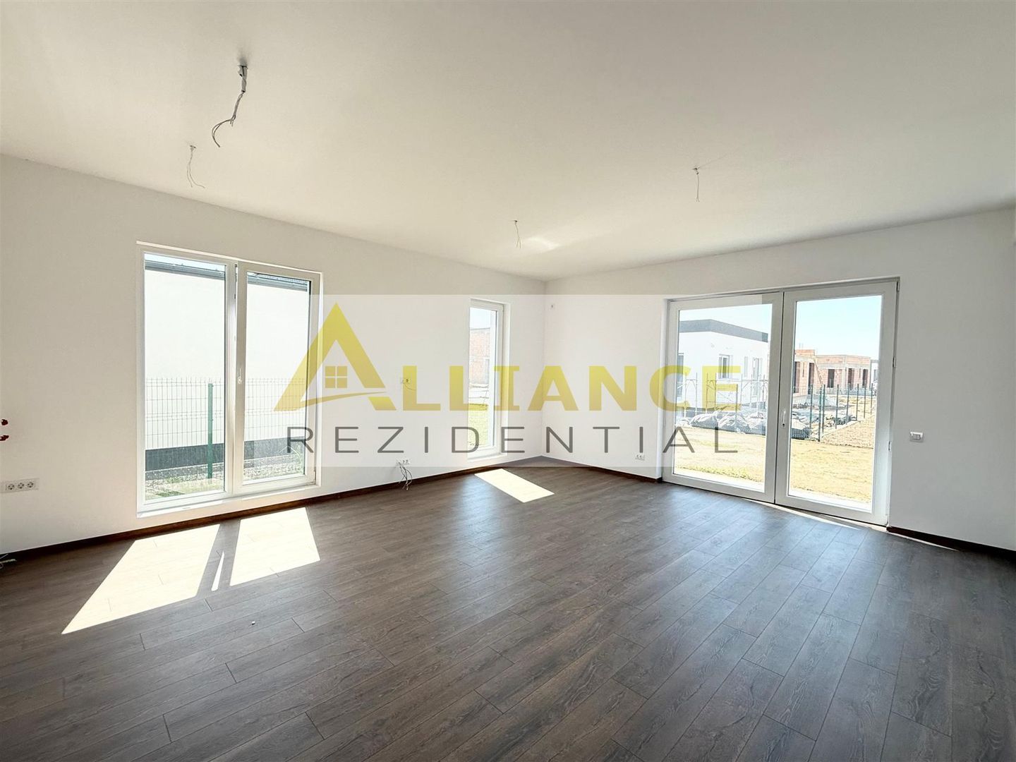 Casa individuala | Parter | 3-4 camere | 2 bai | Ansamblu rezidential - Poză 4