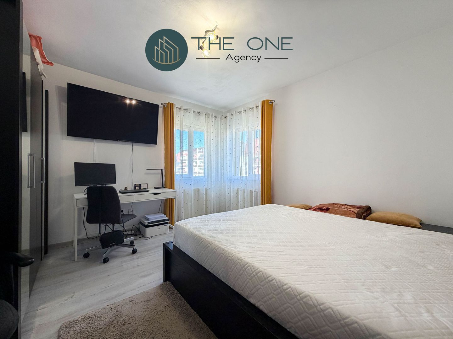 Apartament 2 camere mobilat, baie cu geam, parcare | EROILOR - Poză 4