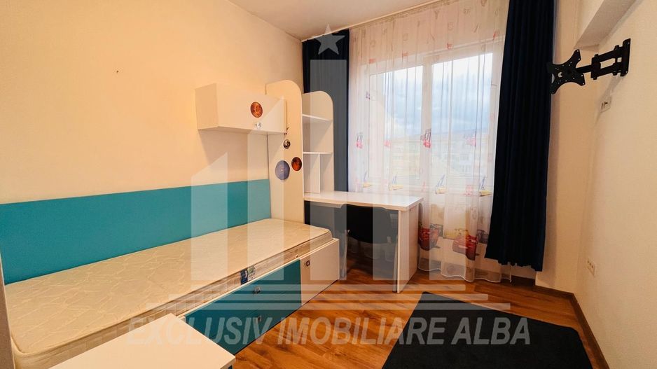 Apartament cu 4 camere, etaj intermediar, Cetate - Poză 4