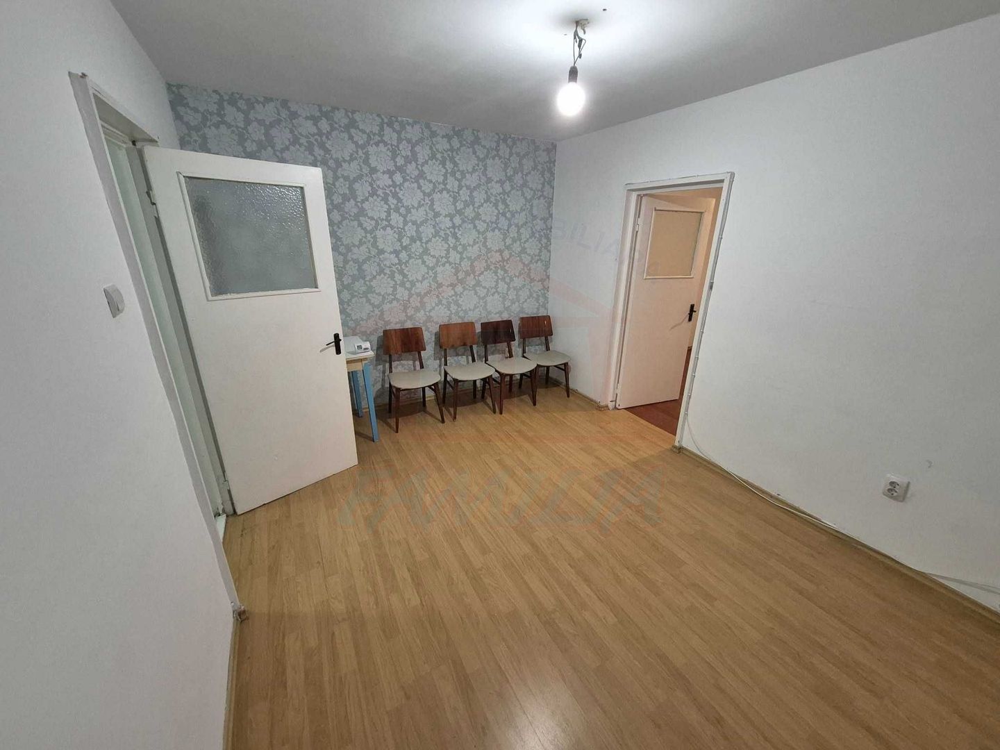 Vanzare apartament 2 camere in micro 19, 40 mp, 50.000 EURO - Poză 2