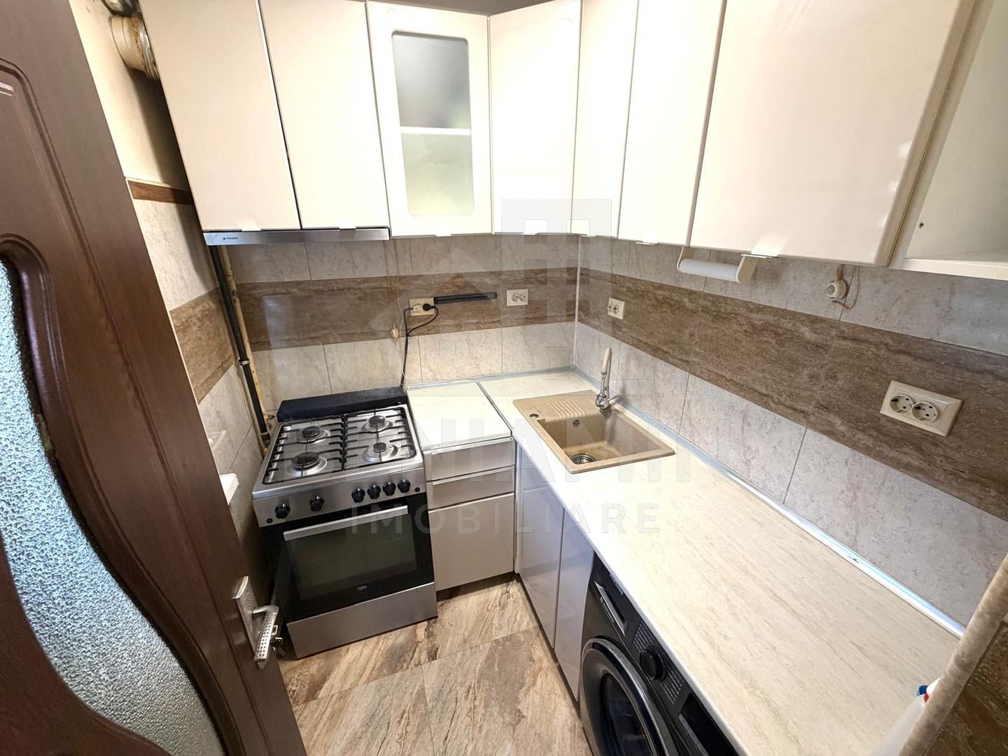 3 camere cu centrala - Craiovita Noua - zona Fortuna- etaj 2 -45mp - Poză 5