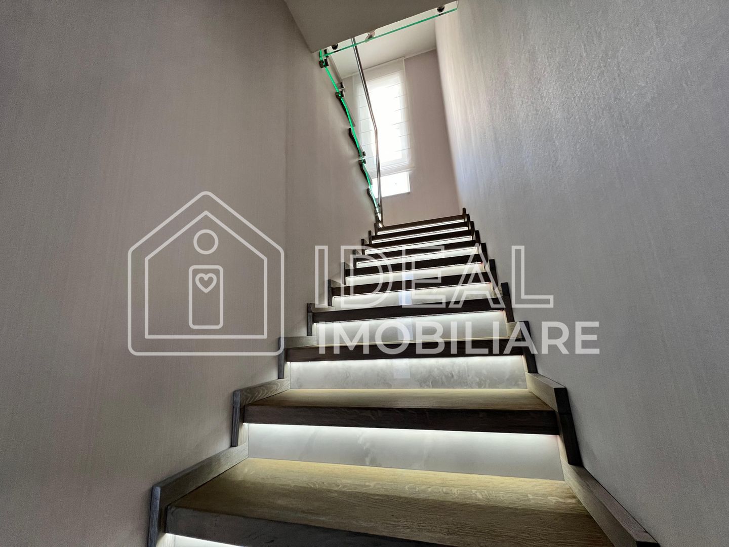 Casa Individuala Moderna Ultrafinisata, in Selimbar - Poză 11