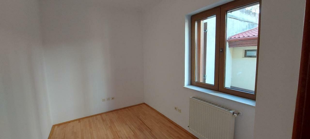 Vila de vanzare direct de la proprietar. - Poză 6