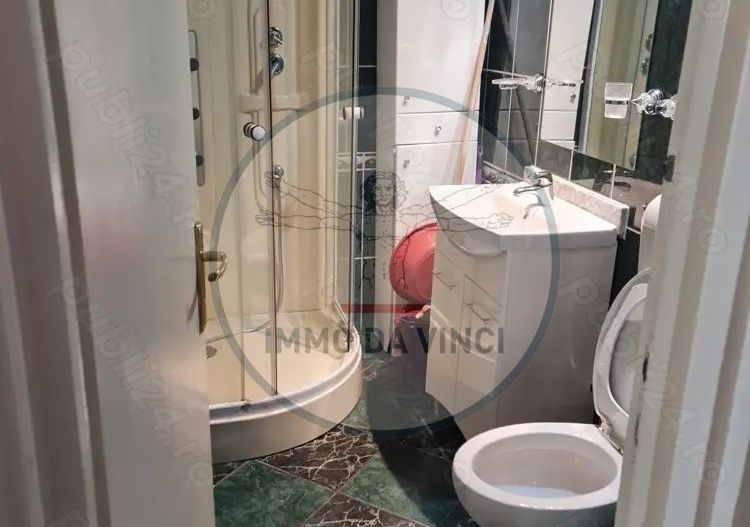 Inchiriez Apartament 3 Camere - Poză 3