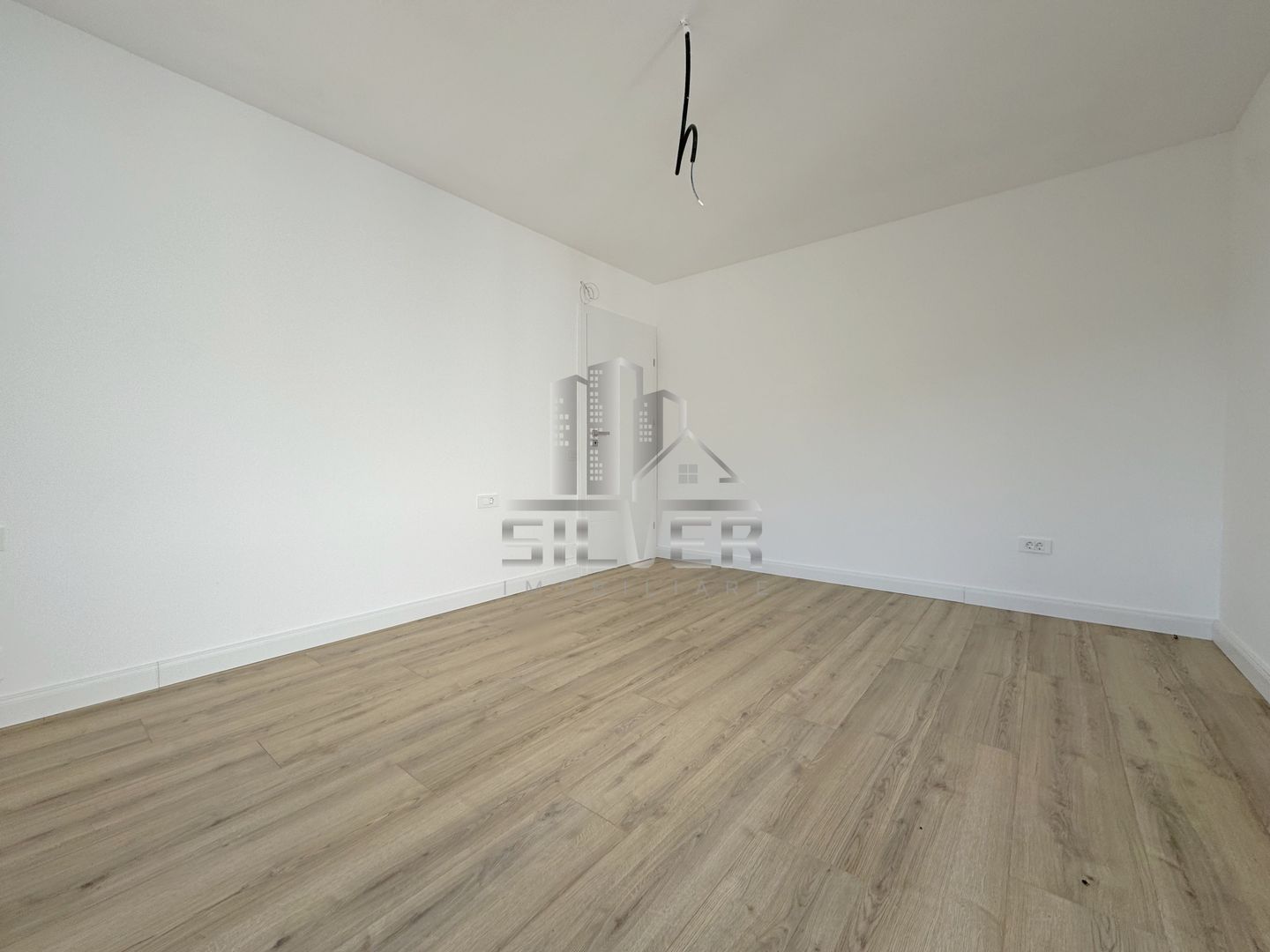 Casa individuala recent finisata cu teren de 425! - Poză 14