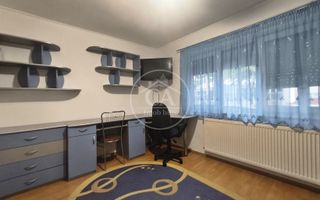 Apartament cu 2 camere de vânzare în zona Rogerius, Oradea - Poză 2