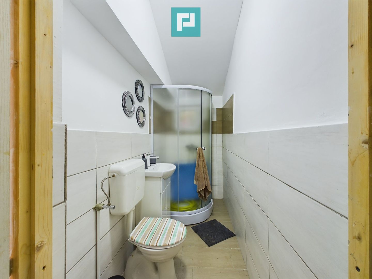 Căsuța pe ștrandul Neptun din Arad - Poză 10