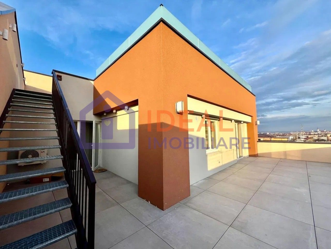 Penthouse cu 3 camere LA CHEIE, cu terasa de 191mpu, zona Calea Surii Mici - Poză 2