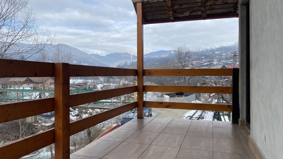 Vanzare casă la poalele Bucegilor!Potential pt. locuinta sau pensiune - Poză 26