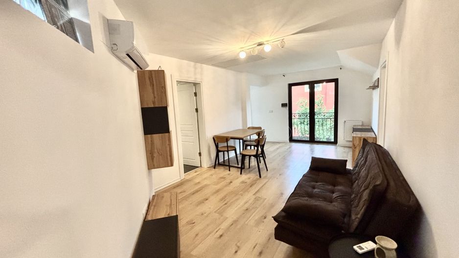 Apartament 3 Camere Spațios, Mobilat,  Curte și Balcon [ Zona Centrala ] - Poză 5