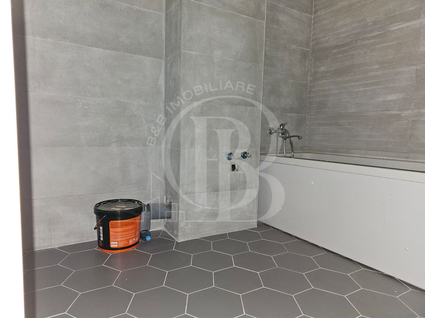 Apartament 3 camere FINALIZAT 100mp Loc parcare inclus - Poză 7